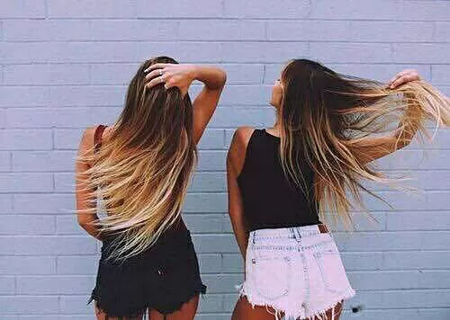 カラー後に頭皮にかさぶたが出来る原因&解決法は!?